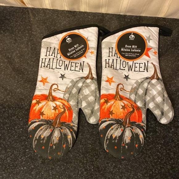 NEW! Halloween Kitchen Towel Set - Picture 3 of 8